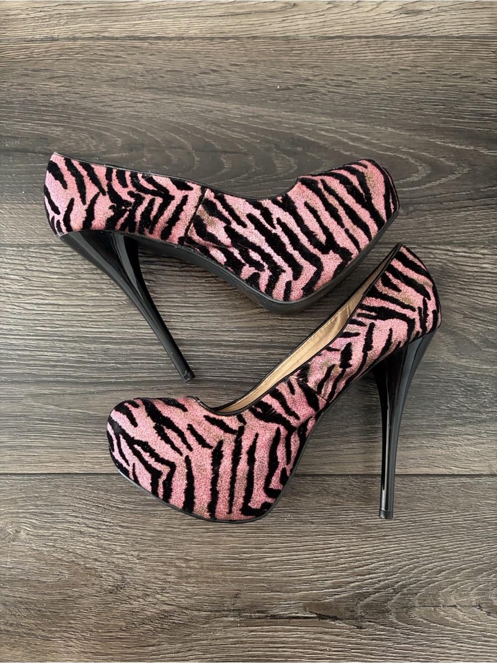 Shi by Journeys Pink Glitter Zebra Print Platform Heels Size 9